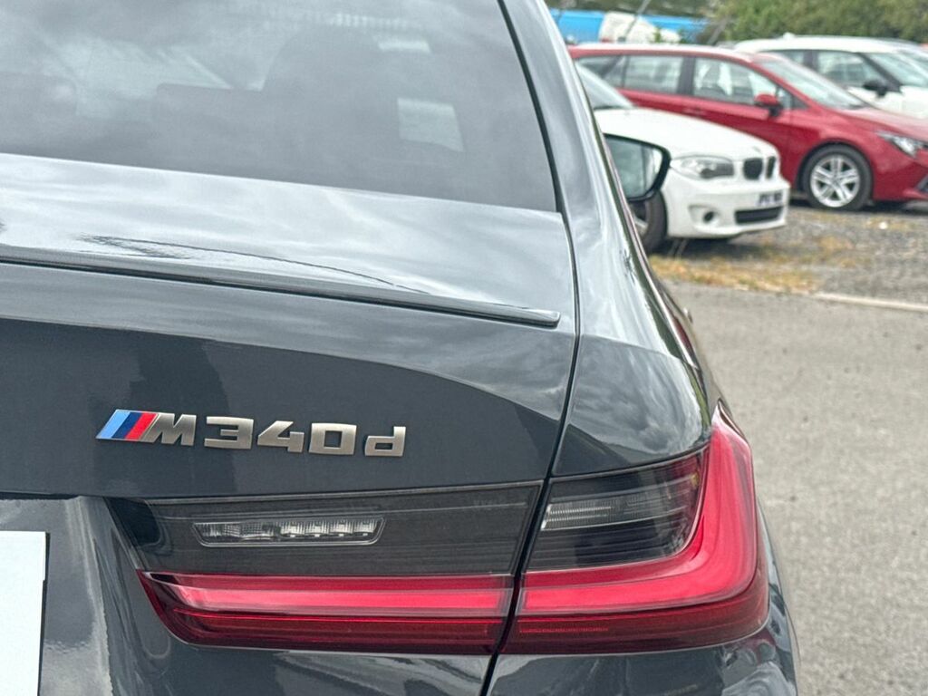 BMW 3 Series M Sport White #38