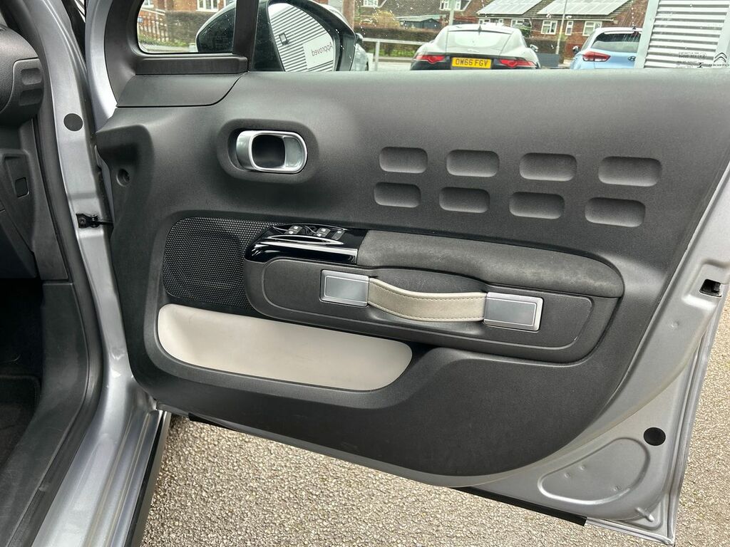 Citroen C3 1.2 Puretech Shine Euro 6 Ss #36