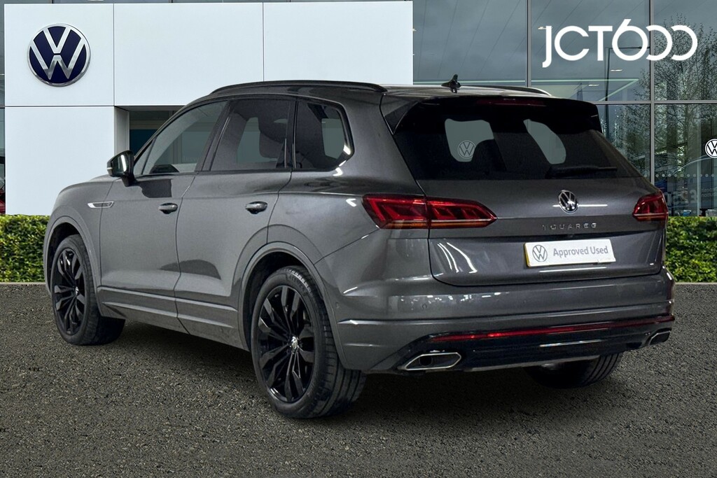 Volkswagen Touareg R-line Tech Plus White #3