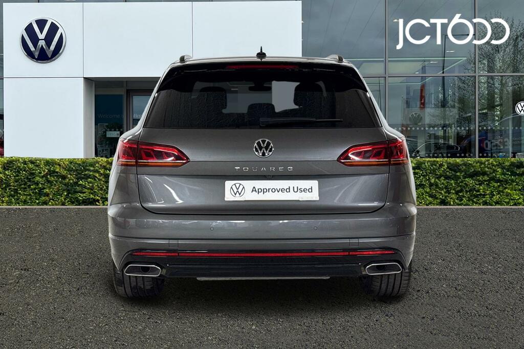 Volkswagen Touareg R-line Tech Plus White #7