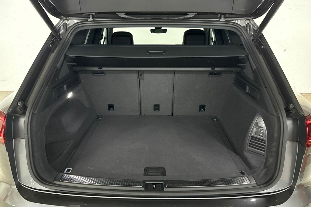 Volkswagen Touareg R-line Tech Plus White #12