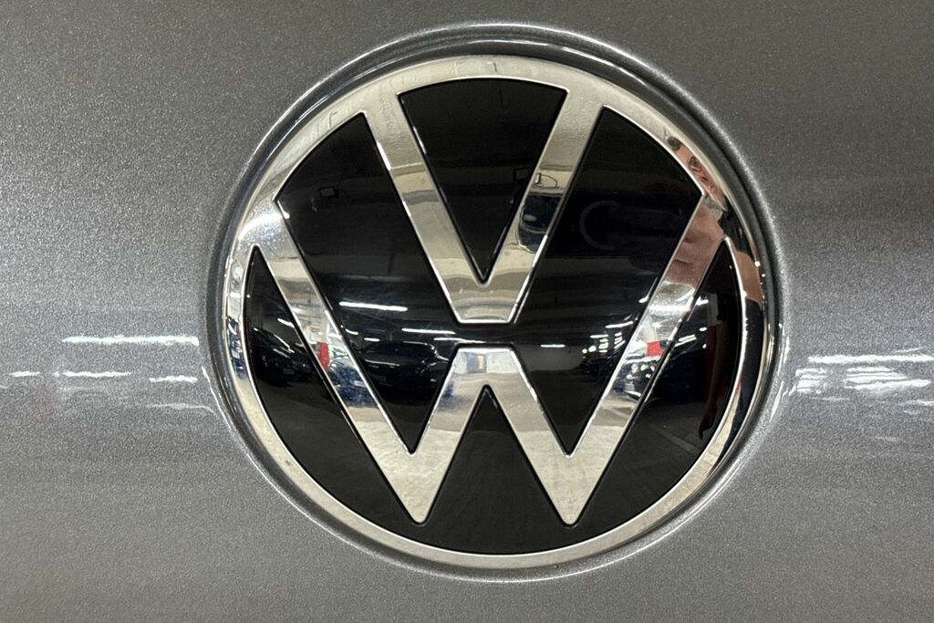 Volkswagen Touareg R-line Tech Plus White #37