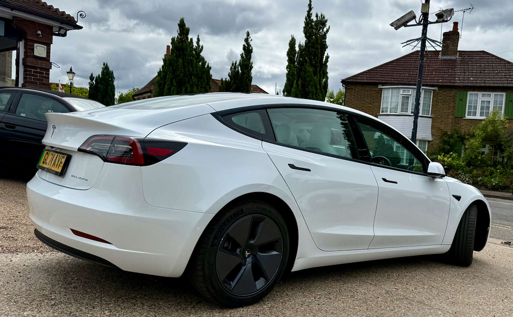 Tesla Model 3 Saloon GL71AYF White #2