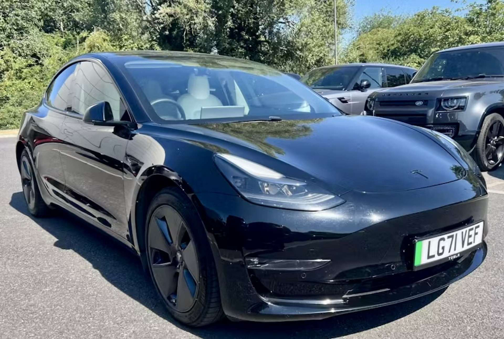 Tesla Model 3 Saloon Black