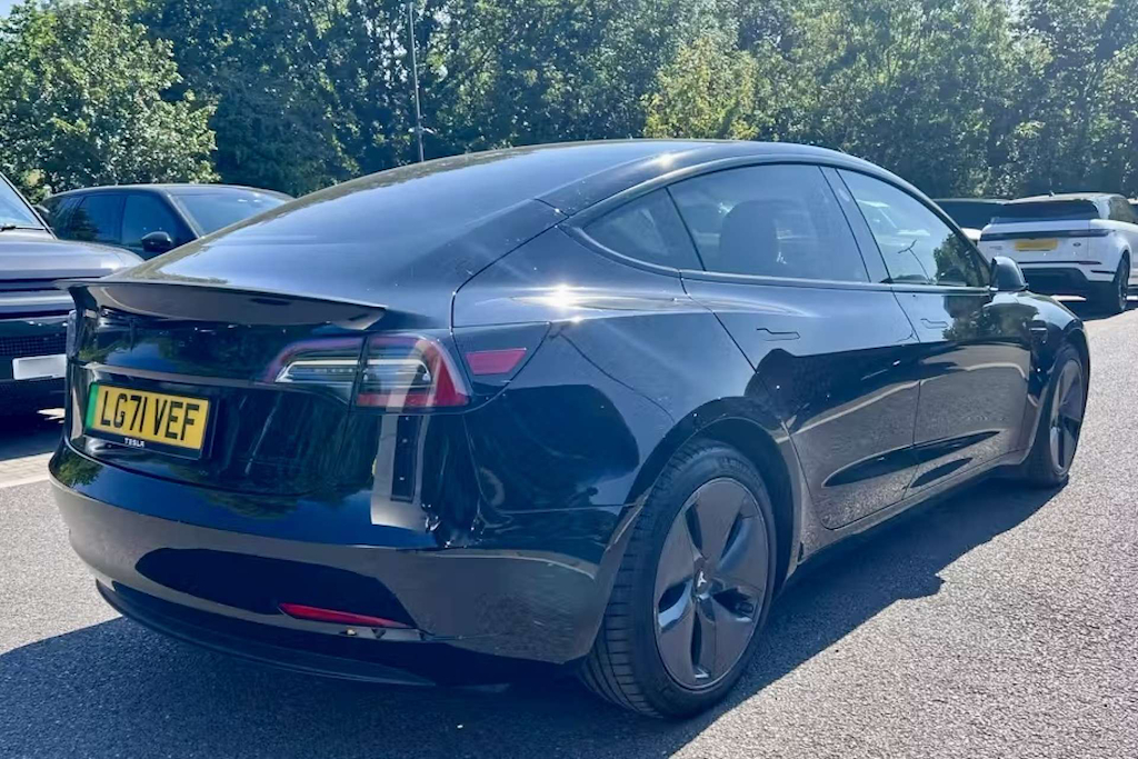 Tesla Model 3 Saloon Black #2