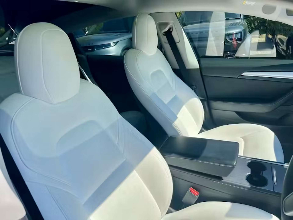Tesla Model 3 Saloon Black #5