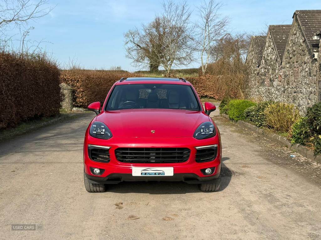 Porsche Cayenne Tiptronic S RF67KMV Red #2