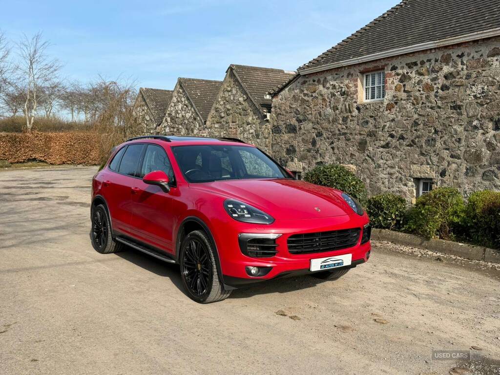 Porsche Cayenne Tiptronic S RF67KMV Red