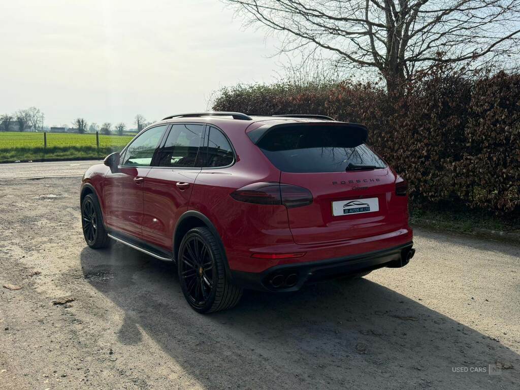 Porsche Cayenne Tiptronic S RF67KMV Red #6