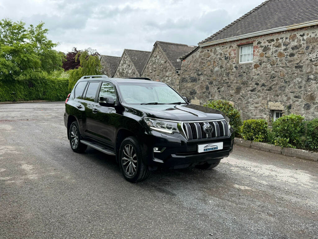 Toyota Land Cruiser 2.8 D-4d Invincible 7 Seats Black