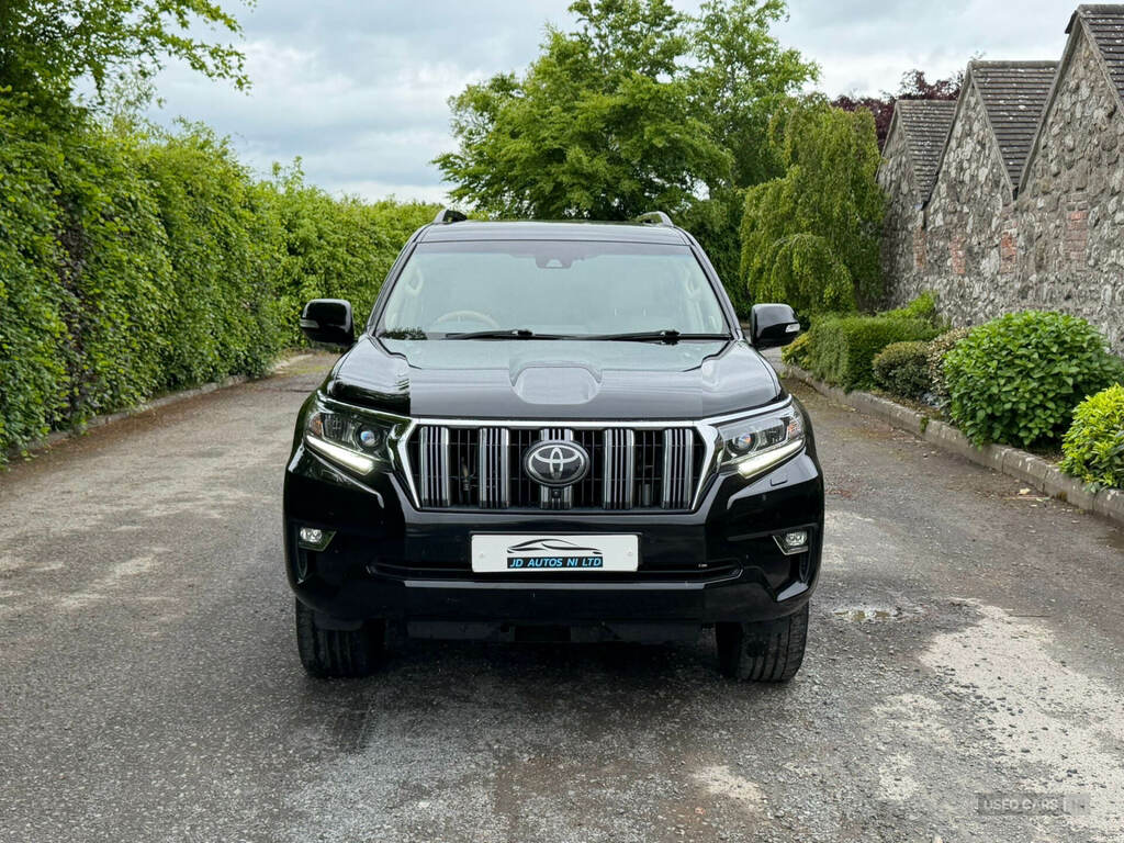 Toyota Land Cruiser 2.8 D-4d Invincible 7 Seats Black #2