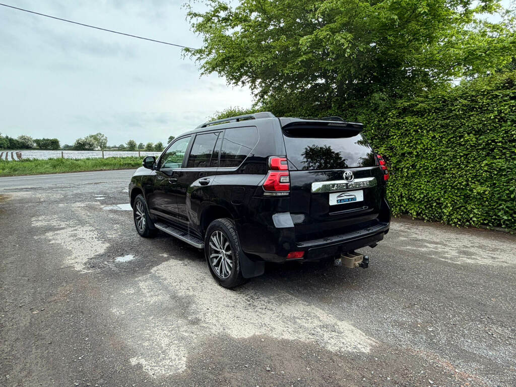 Toyota Land Cruiser 2.8 D-4d Invincible 7 Seats Black #6