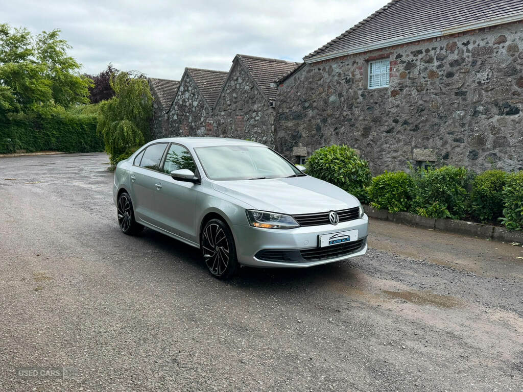 Volkswagen Jetta 1.6 Tdi Cr Bluemotion Tech S Silver