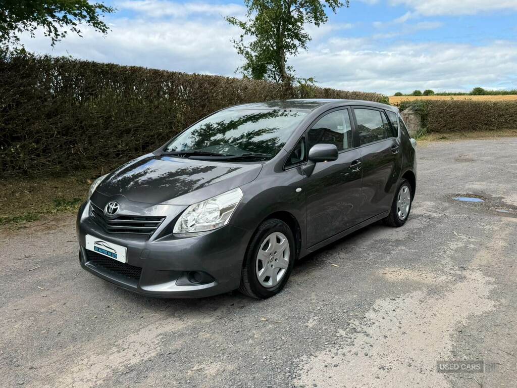 Toyota Verso 1.6 V-matic T2 Grey #3