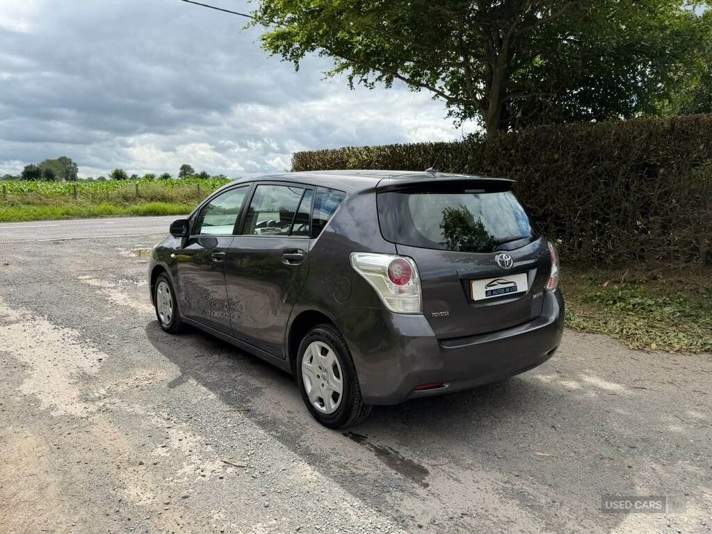 Toyota Verso 1.6 V-matic T2 Grey #6