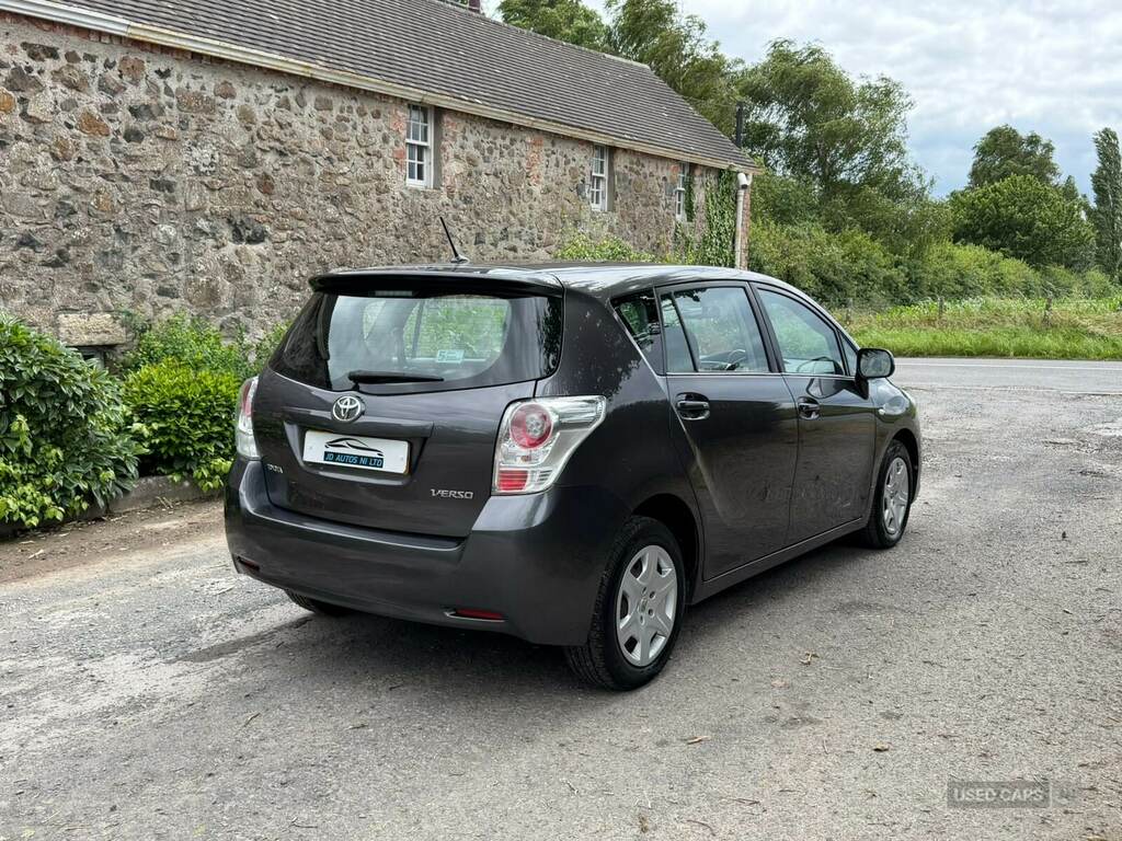 Toyota Verso 1.6 V-matic T2 Grey #4
