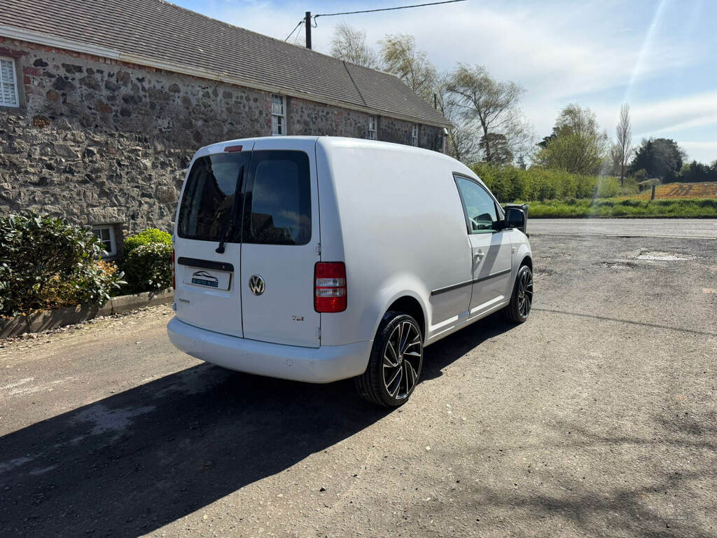 Volkswagen Caddy 1.6 Tdi 102Ps Trendline Van SV62RYJ White #3