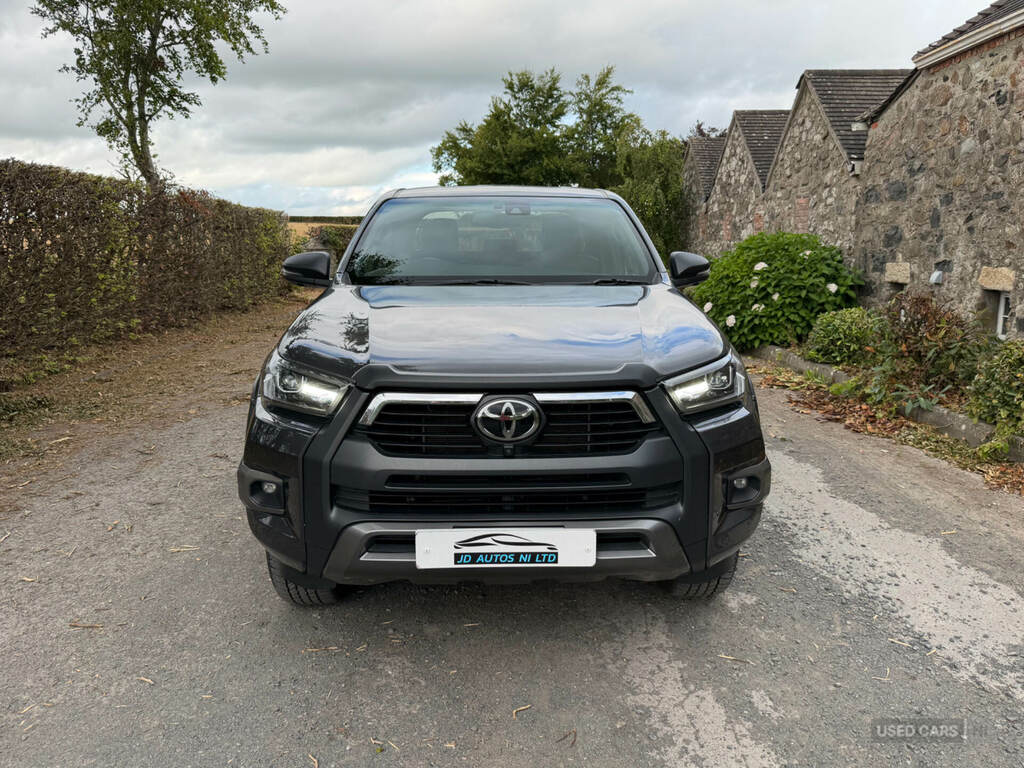Toyota HILUX Invincible X D Cab Pick Up 2.8 D-4d WIG1451 Grey #2