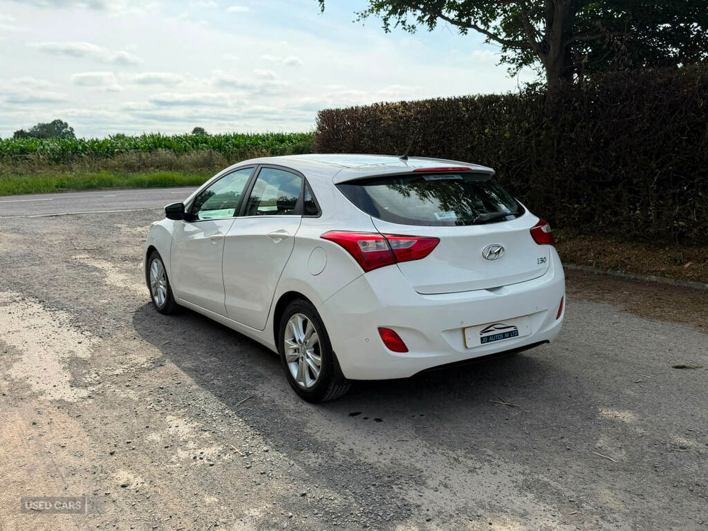 Hyundai I30 1.6 Crdi Blue Drive Style White #5