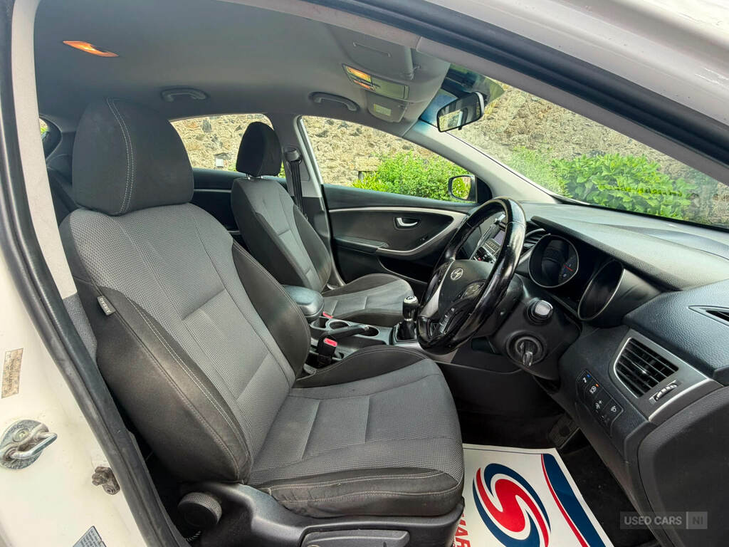 Hyundai I30 1.6 Crdi Blue Drive Style White #6