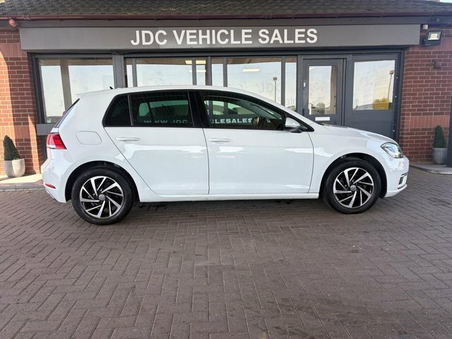 Volkswagen Golf 2019 1.0 Tsi Match Edition Hatchback Ma GD69FJE White #4
