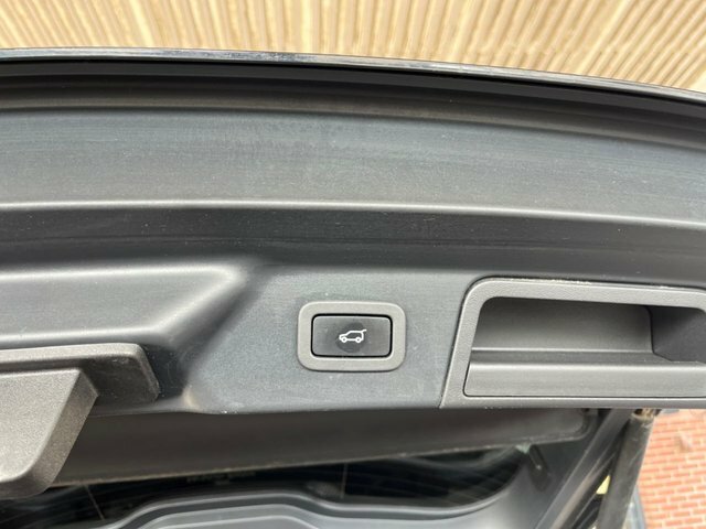 Land Rover Range Rover Velar 2.0 2.0 P250 R-dynamic S Grey #44