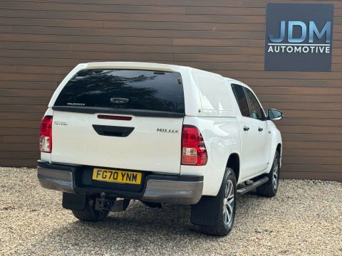 Toyota HILUX 2.4 Hi-luxury Invincible White #3