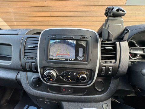 Renault Trafic Sl28 Energy Dci 145 Black Edition Van Grey #23