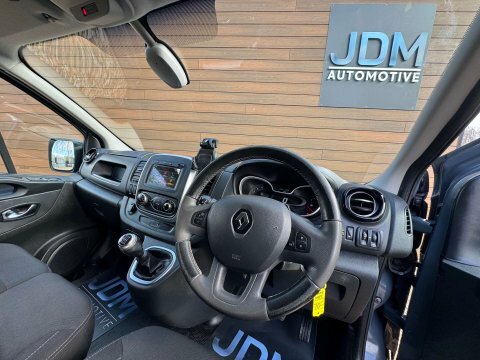 Renault Trafic Sl28 Energy Dci 145 Black Edition Van Grey #21