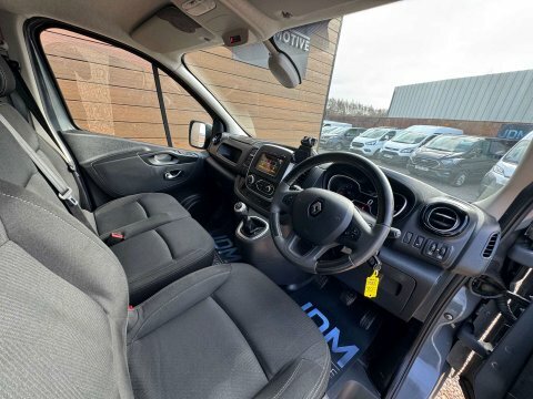 Renault Trafic Sl28 Energy Dci 145 Black Edition Van Grey #18