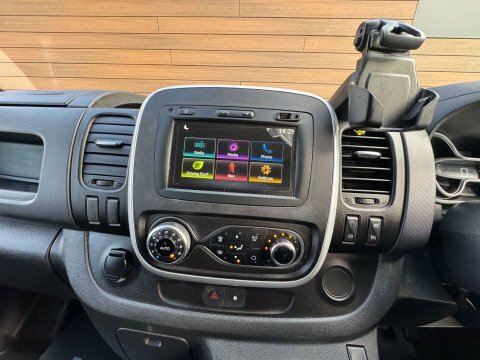 Renault Trafic Sl28 Energy Dci 145 Black Edition Van Grey #22
