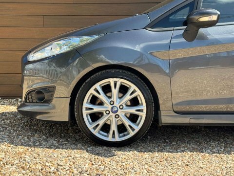 Ford Fiesta 1.0 Ecoboost Zetec Silver #10