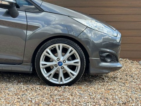 Ford Fiesta 1.0 Ecoboost Zetec Silver #9