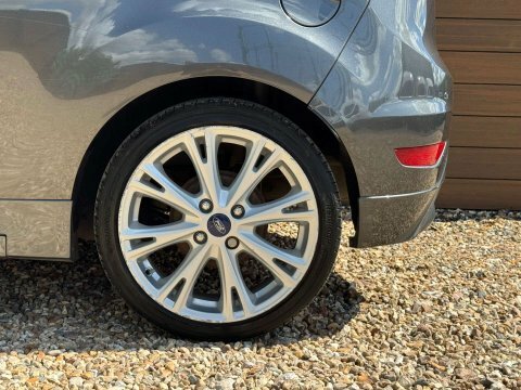 Ford Fiesta 1.0 Ecoboost Zetec Silver #16