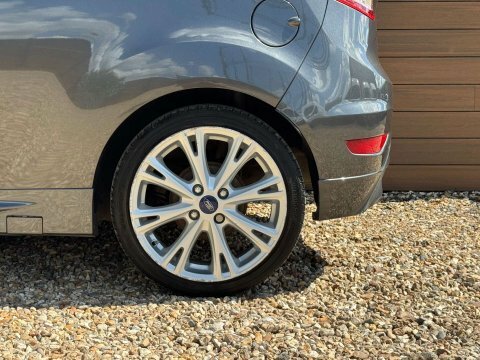 Ford Fiesta 1.0 Ecoboost Zetec Silver #12