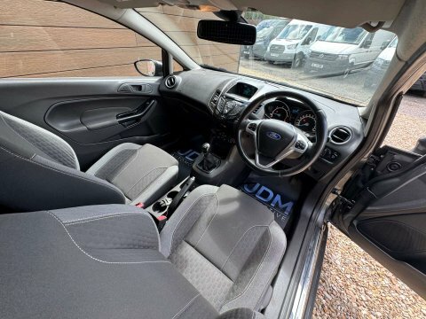 Ford Fiesta 1.0 Ecoboost Zetec Silver #18