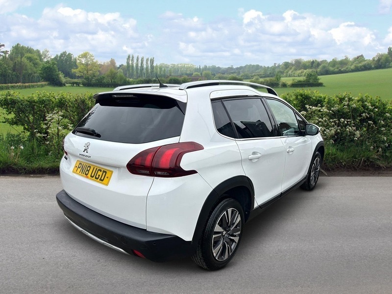 Peugeot 2008 Allure White #5