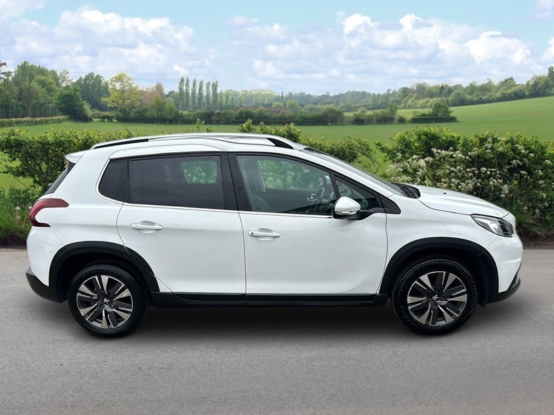 Peugeot 2008 Allure White #2