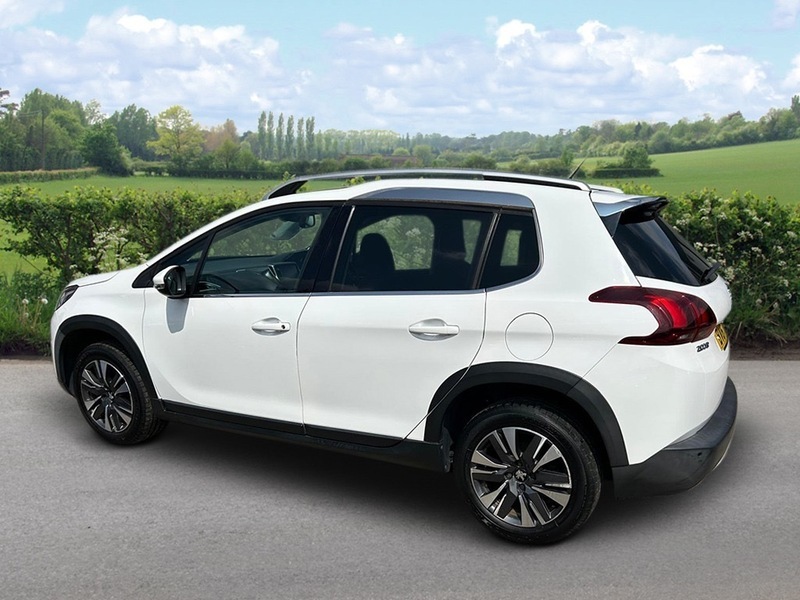 Peugeot 2008 Allure White #6
