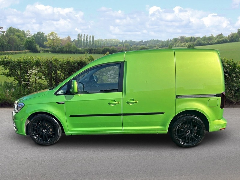 Volkswagen Caddy 2L Startline White #15