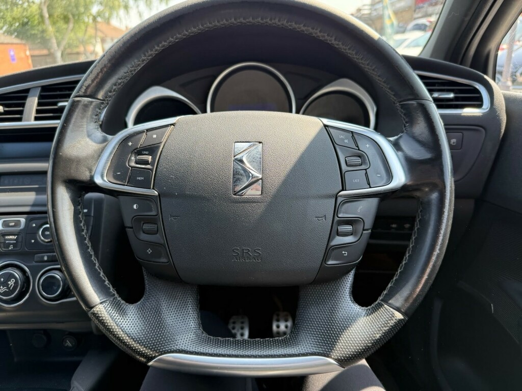Citroen DS4 Hatchback White #13