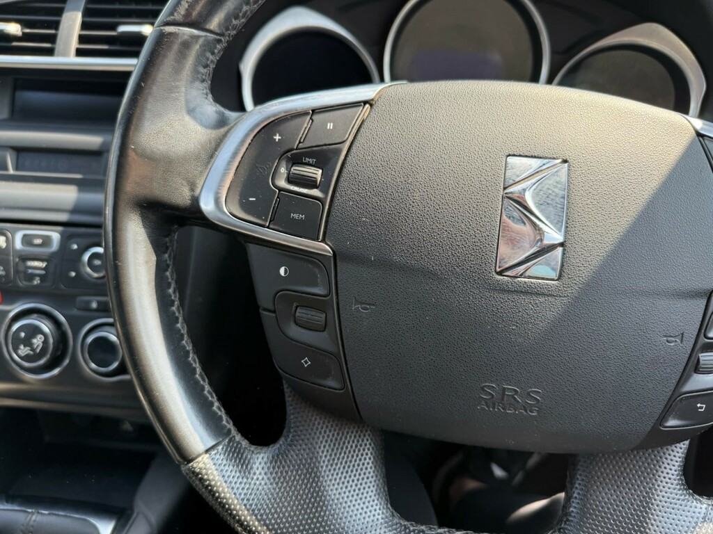 Citroen DS4 Hatchback White #14