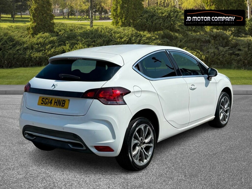 Citroen DS4 1.6 E-hdi Airdream Dstyle White #4