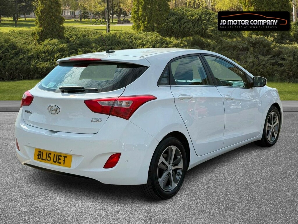 Hyundai I30 1.6 Crdi Blue Drive Se Nav 201515 White #6