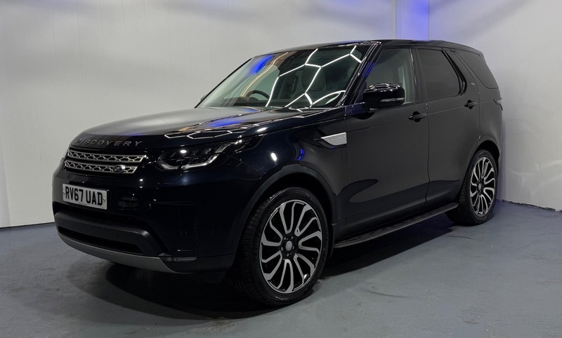 Land Rover Discovery Td6 Hse RV67UAD Black #3