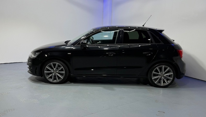 Audi A1 Sportback Tdi S Line Black #4