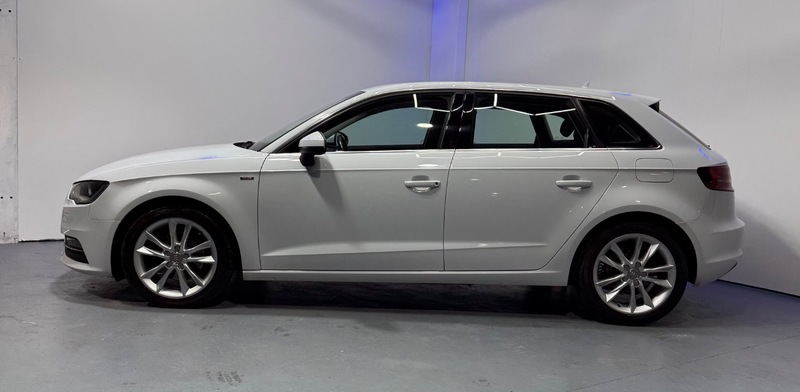 Audi A3 Tdi Sport White #4