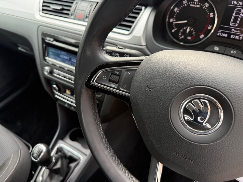 Skoda Rapid Spaceback Elegance Tsi White #5