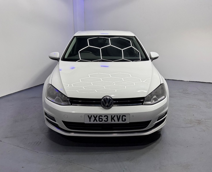 Volkswagen Golf Gt Tdi Bluemotion Technology White #2