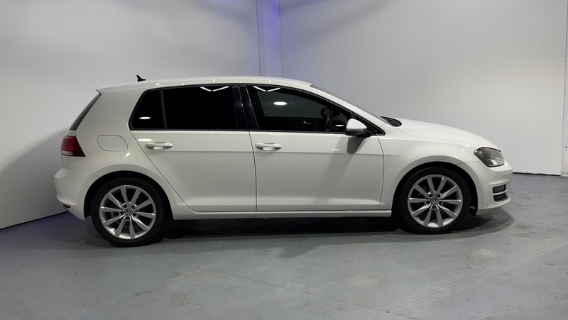 Volkswagen Golf Gt Tdi Bluemotion Technology White #4
